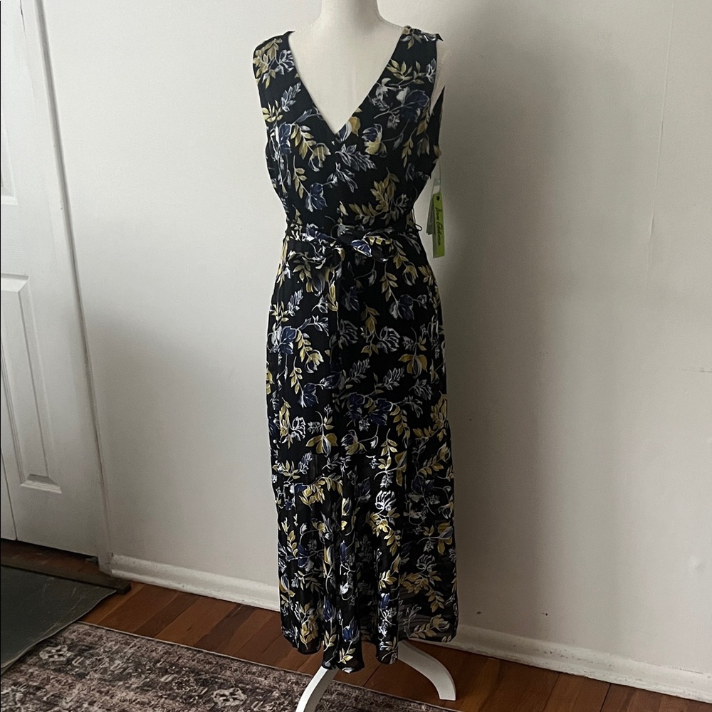 Sam Edelman Black Flowy Floral V-Neck Maxi Dress. Size 8. NWT